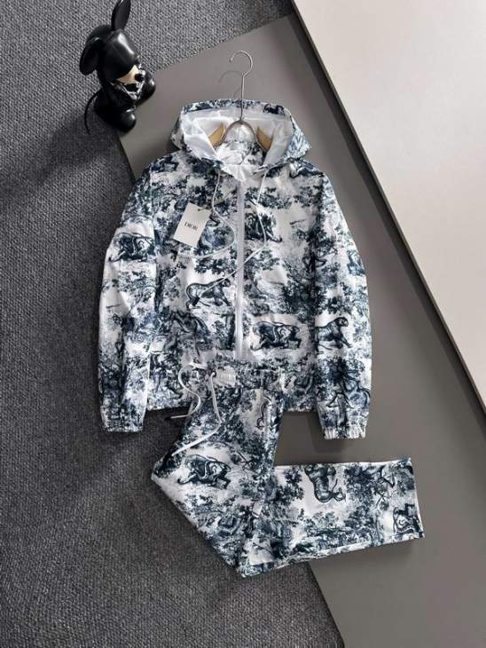 Picture of Dior Sweater Suits _SKUDiorM-3XLxetr14038517